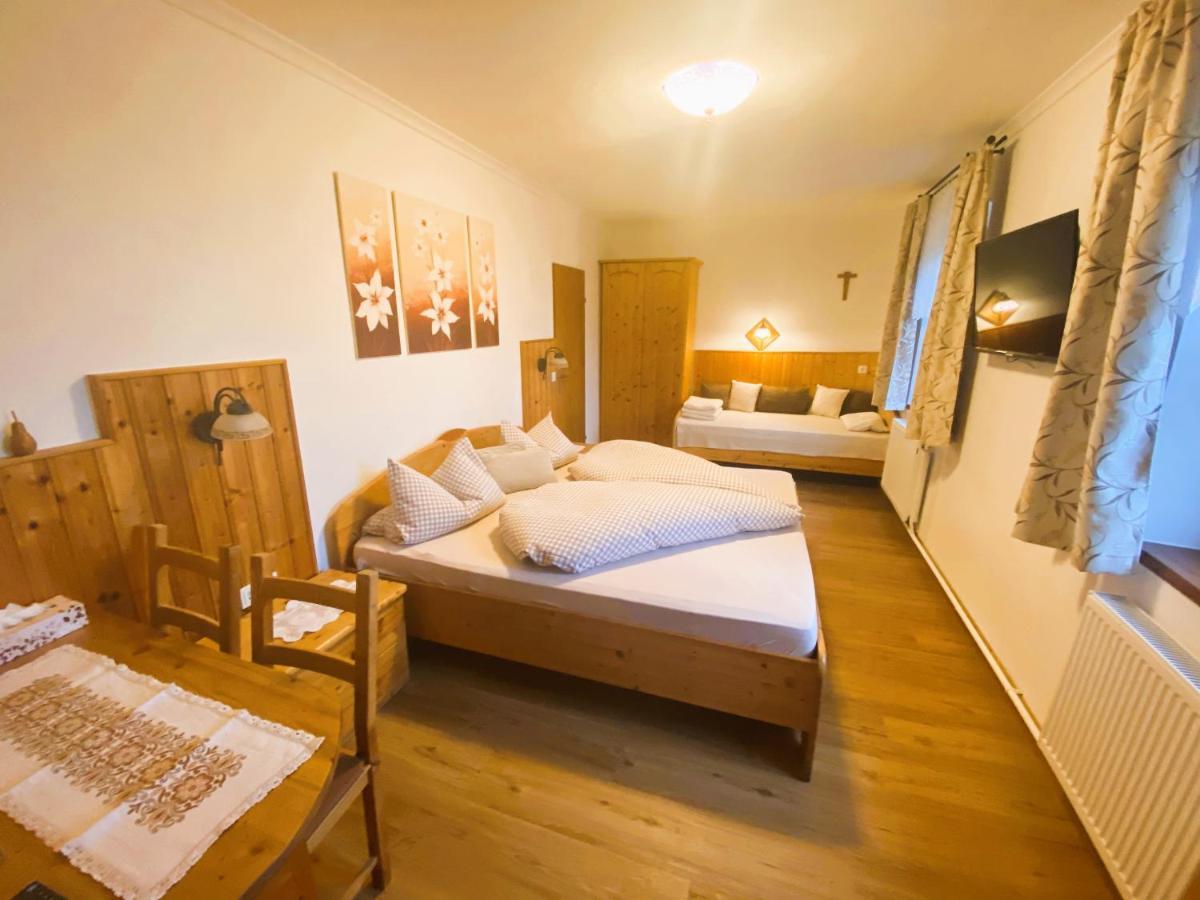 Farm stay Familienbauernhof Strassbauer *